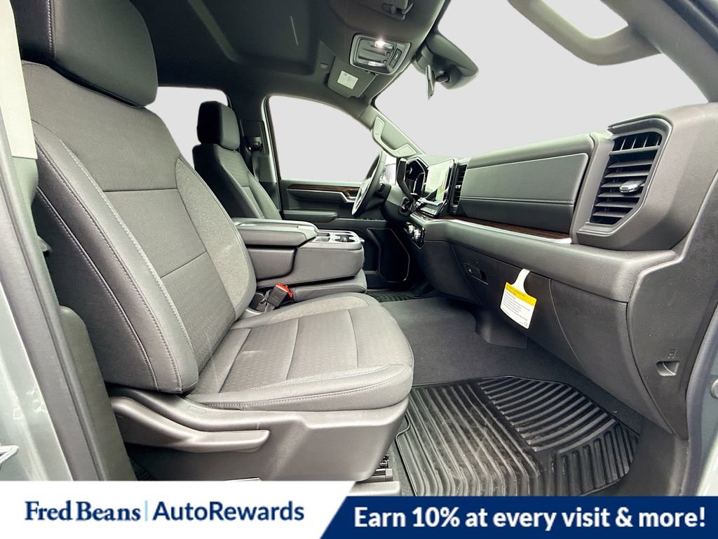 New 2026 GMC Sierra 1500 SLE image 28