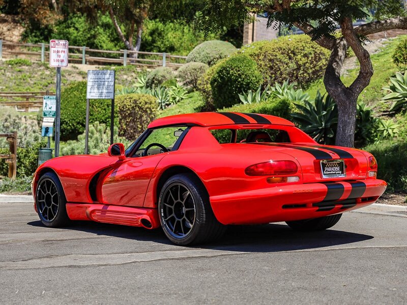 Used 1994 Dodge Viper RT/10 RWD image 3