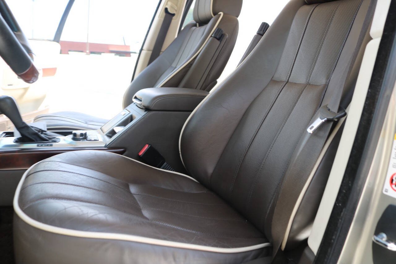 Used 2010 Land Rover Range Rover HSE LUX AWD/4WD image 28
