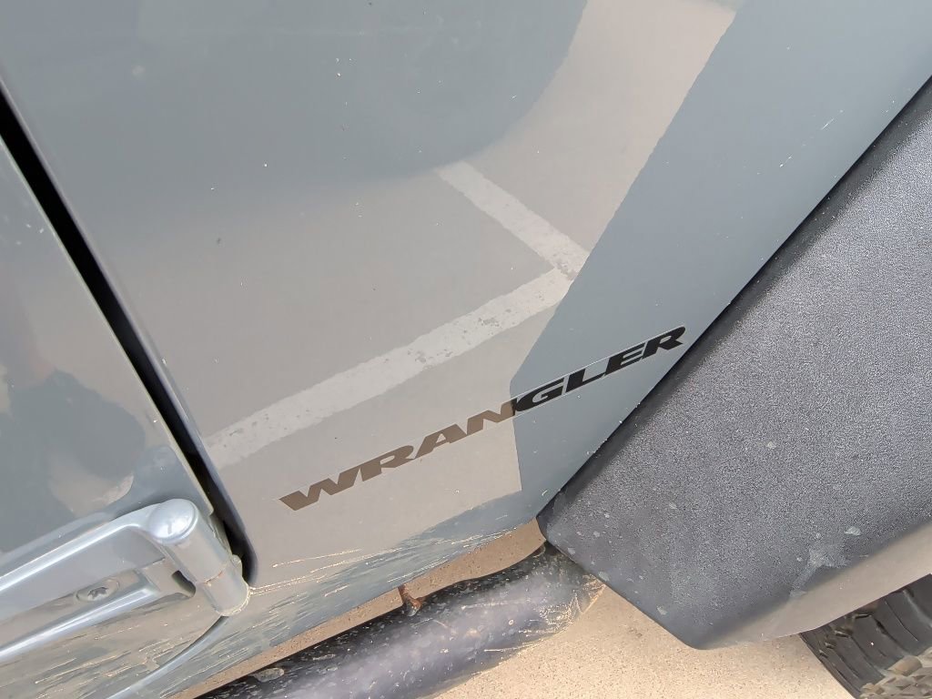 Used 2014 Jeep Wrangler Rubicon w/ Power Convenience Group AWD/4WD image 8