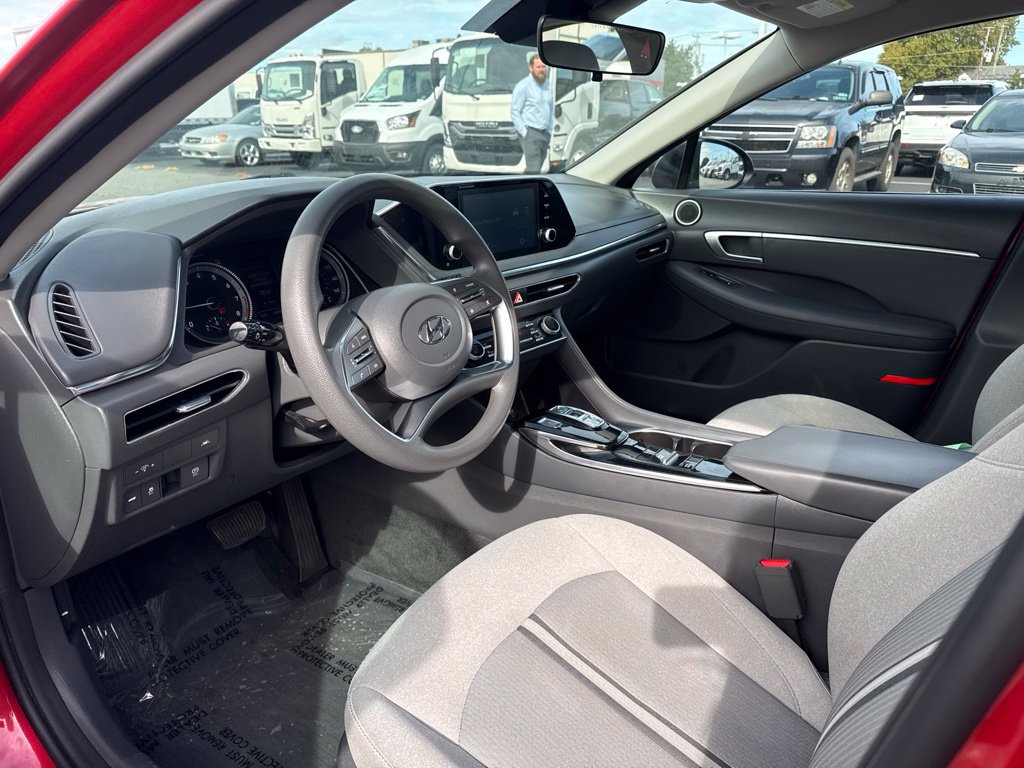 Used 2021 Hyundai Sonata SEL w/ Winter Weather Package FWD image 10