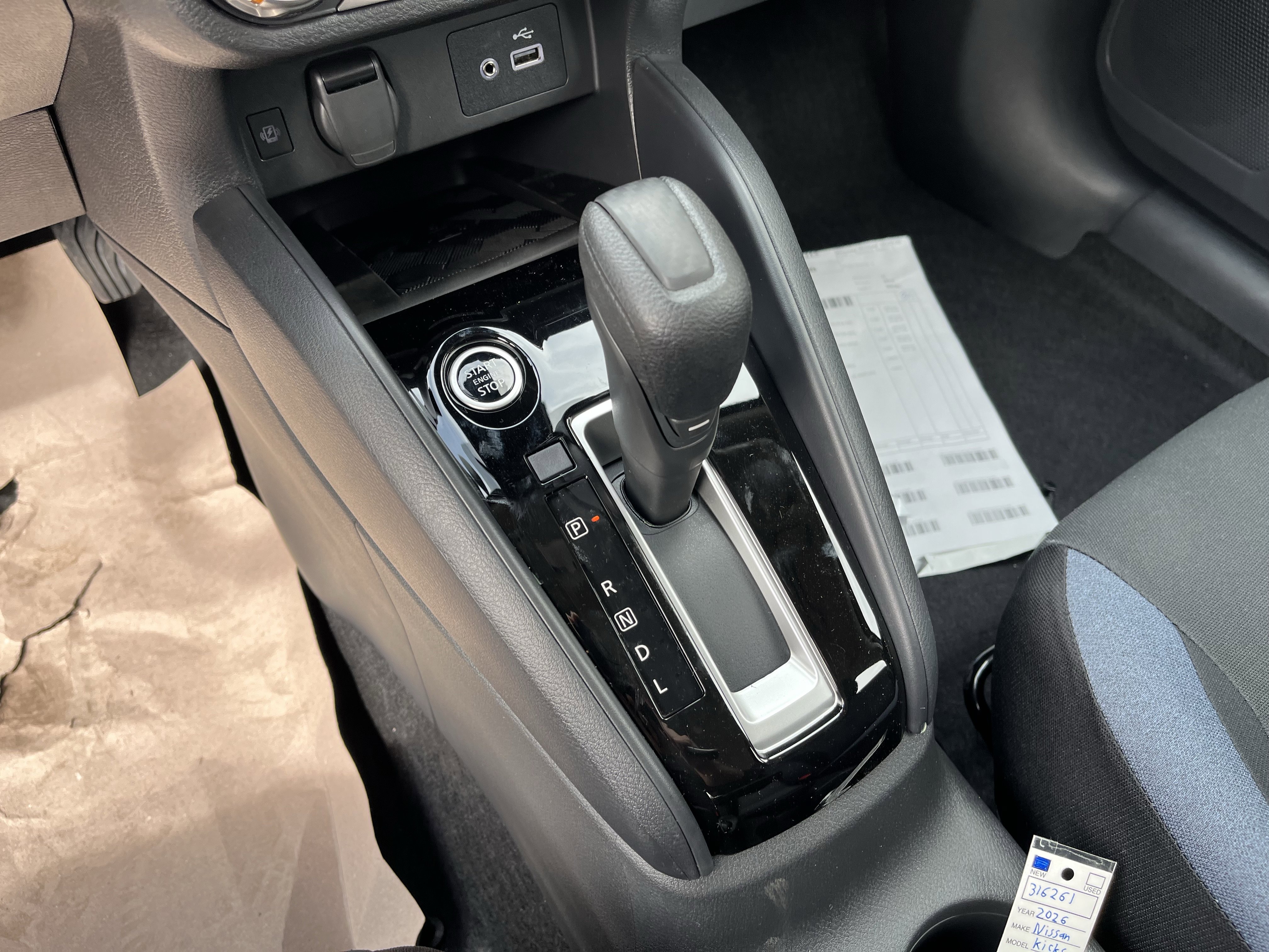 New 2025 Nissan Versa SV w/ Trunk Package FWD image 19