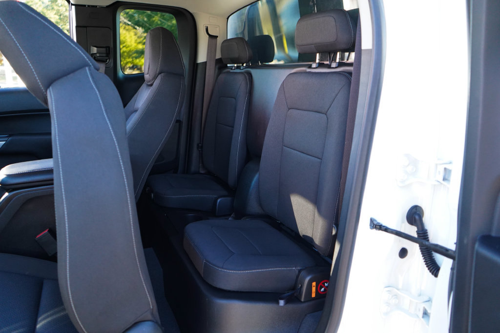Used 2022 Chevrolet Colorado LT w/ Safety Package RWD image 8