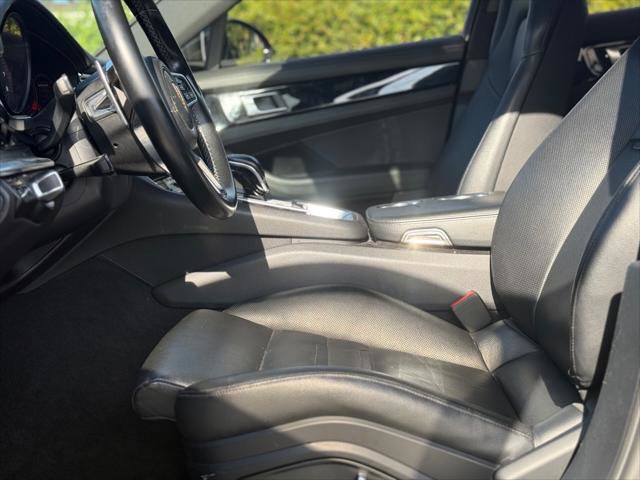 Used 2018 Porsche Panamera 4 w/ Premium Package AWD/4WD image 13