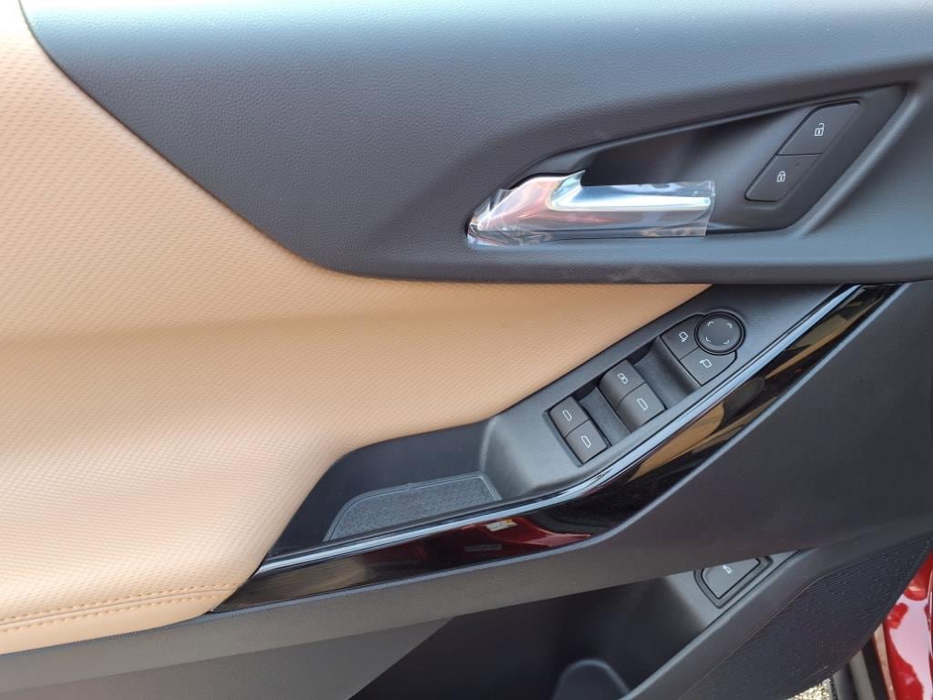 New 2026 Chevrolet Equinox ACTIV w/ Safety and Technology Package image 10