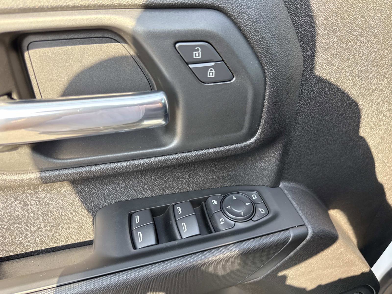 New 2026 Chevrolet Silverado 2500 Custom w/ Custom Value Package image 17