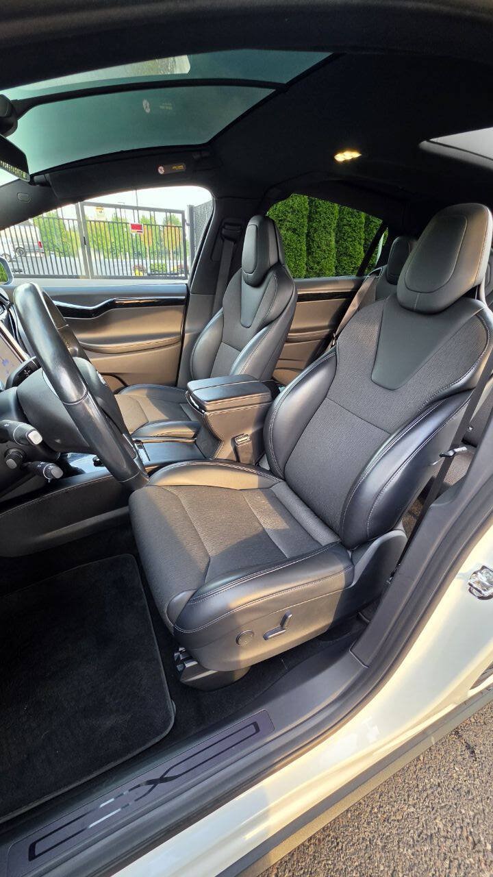 Used 2017 Tesla Model X 75D AWD/4WD image 9