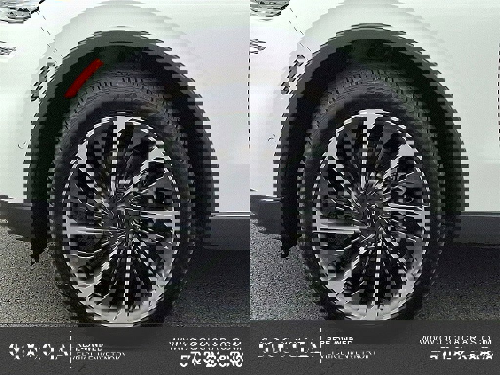 Used 2021 Lincoln Aviator Reserve w/ Equipment Group 202A image 8