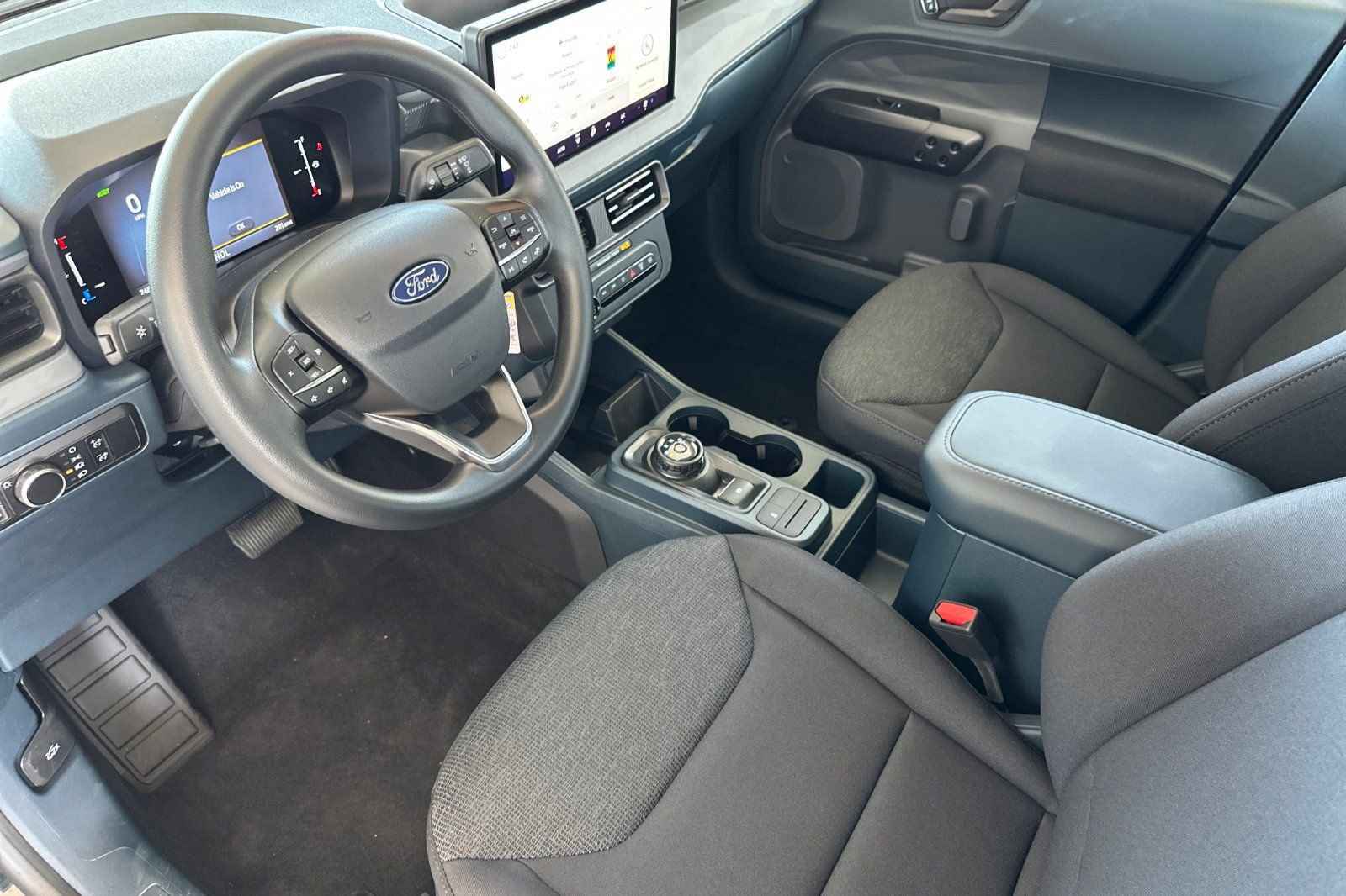 New 2025 Ford Maverick XL image 9