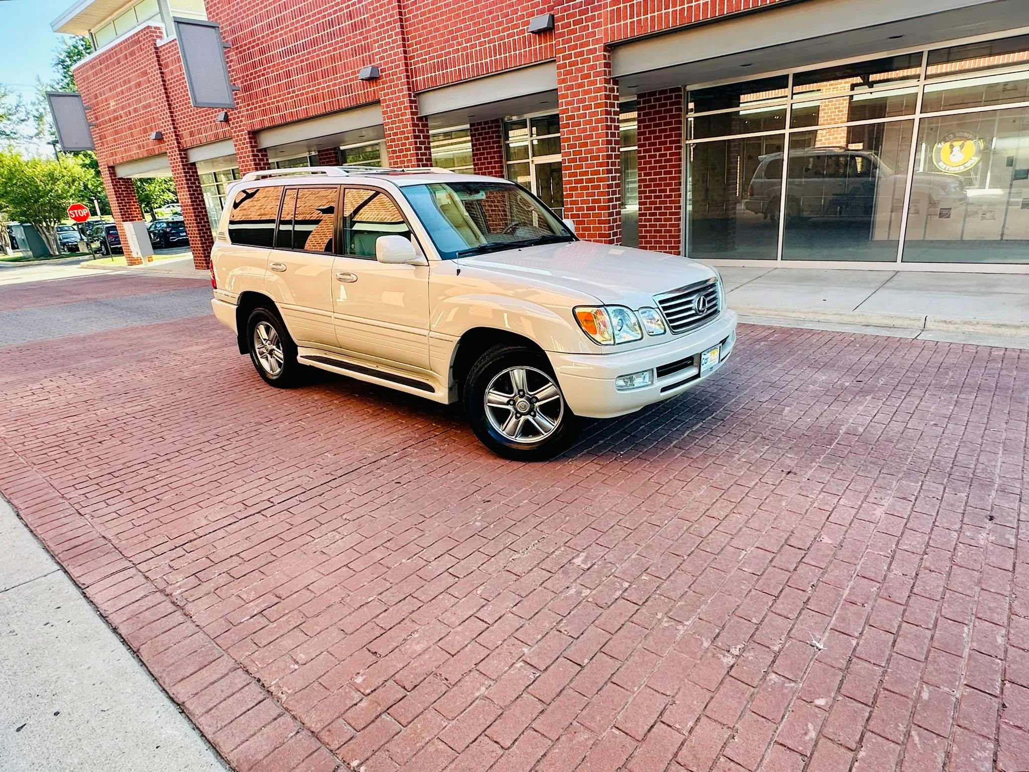 Used 2006 Lexus LX 470 4WD image 1