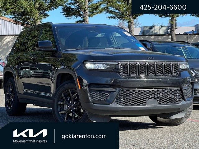 Used 2024 Jeep Grand Cherokee Altitude image 1