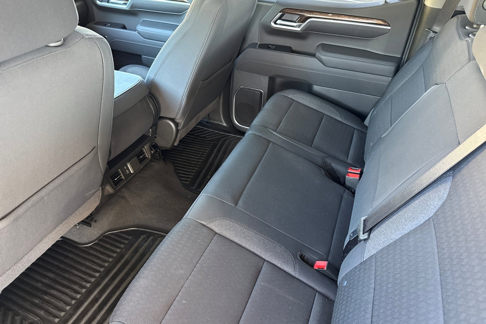 Used 2026 GMC Sierra 1500 SLE image 15