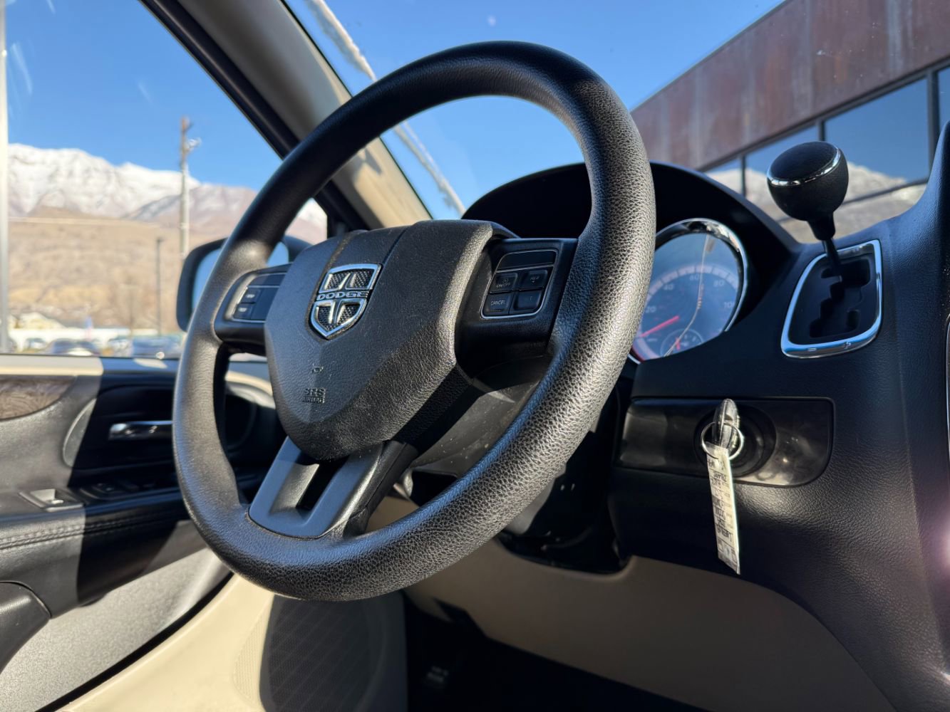 Used 2014 Dodge Grand Caravan SXT image 9