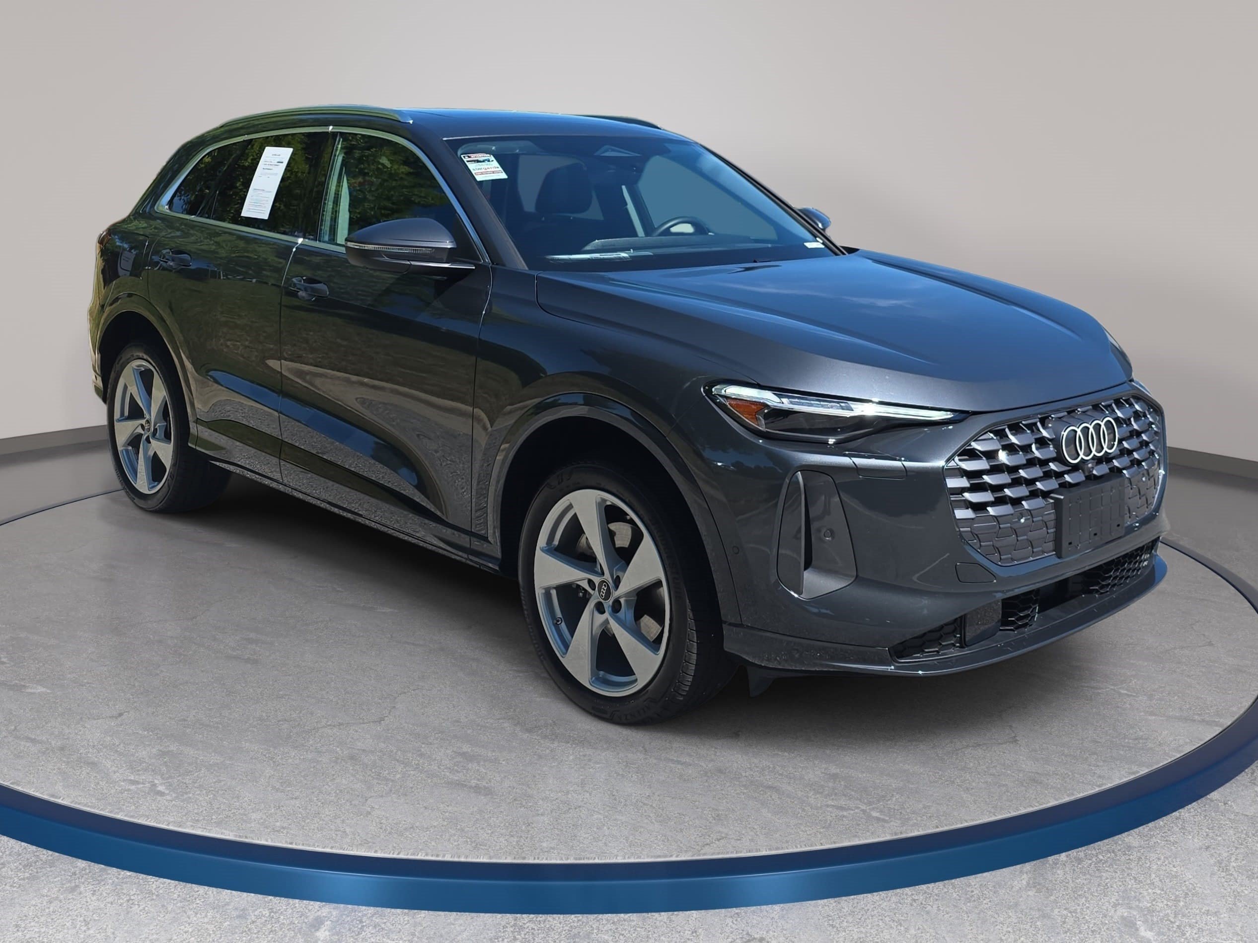 Certified 2025 Audi Q5 Premium w/ Premium Plus AWD/4WD image 3