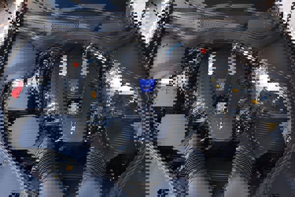 Used 2022 Maserati Levante Modena image 9