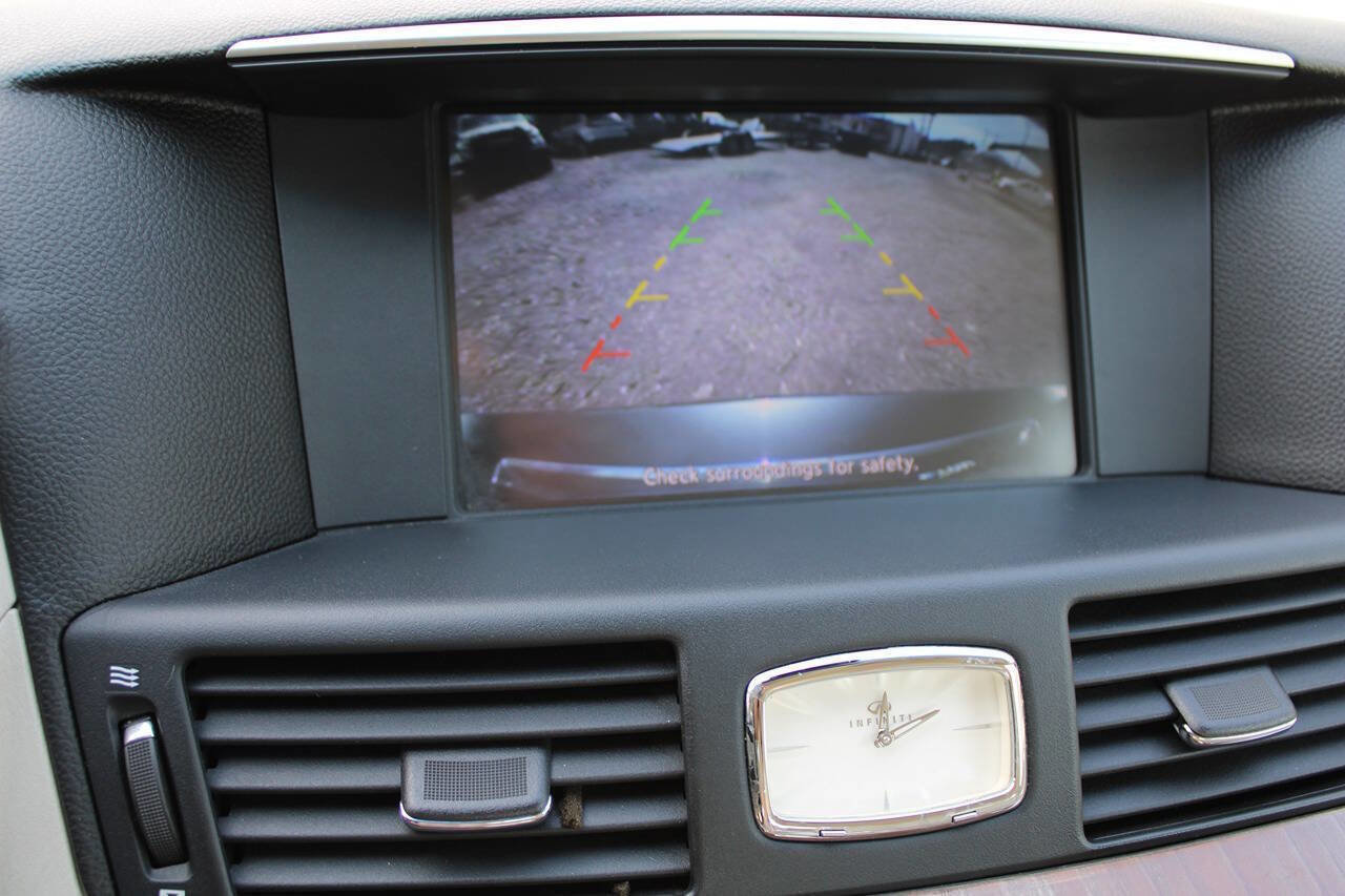 Used 2011 INFINITI M37 x w/ Deluxe Touring Pkg image 24