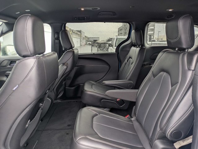 Certified 2026 Chrysler Pacifica Select FWD image 14