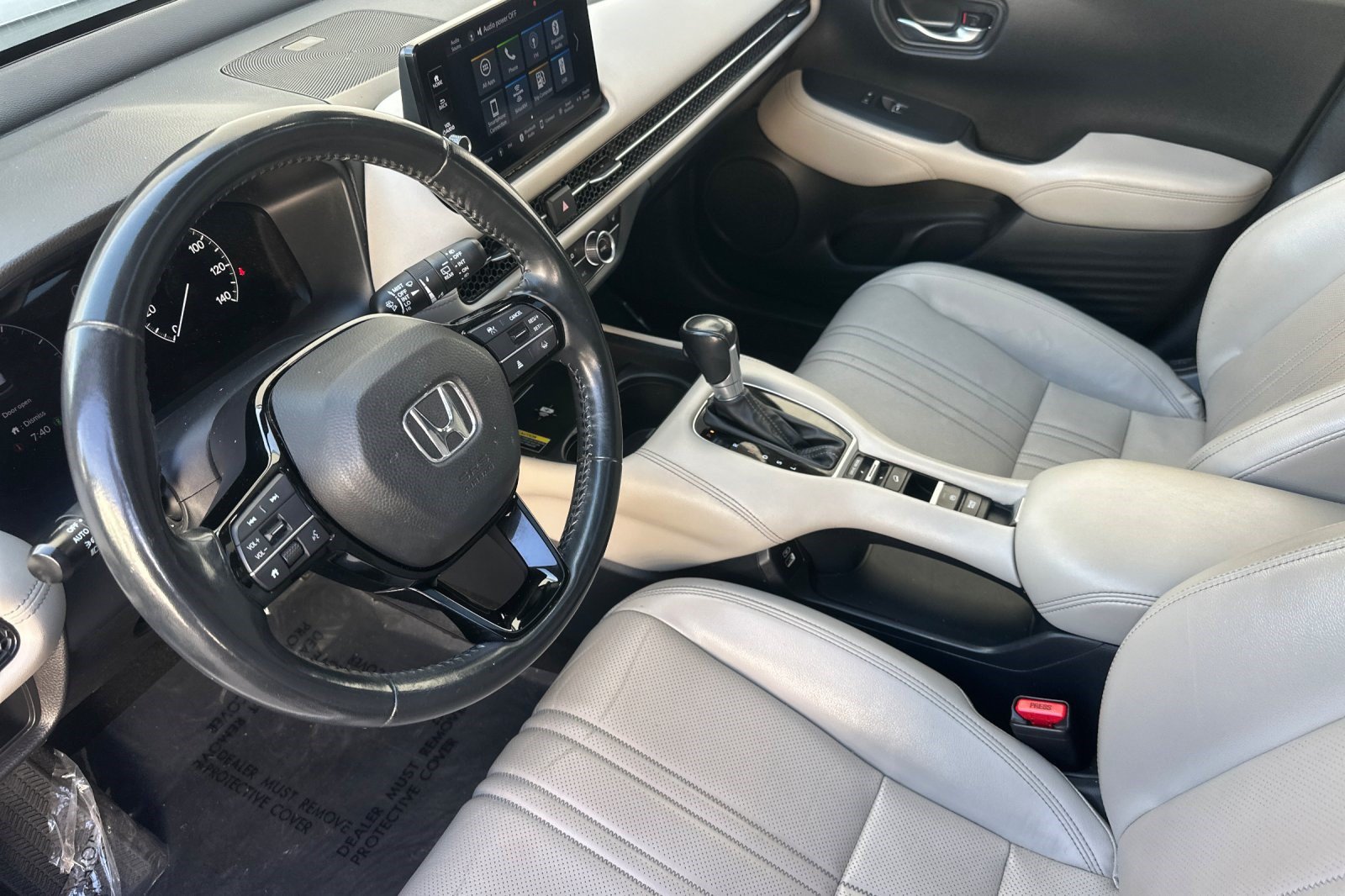 Used 2023 Honda HR-V EX-L image 4