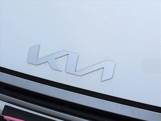 Used 2025 Kia K4 LXS image 13
