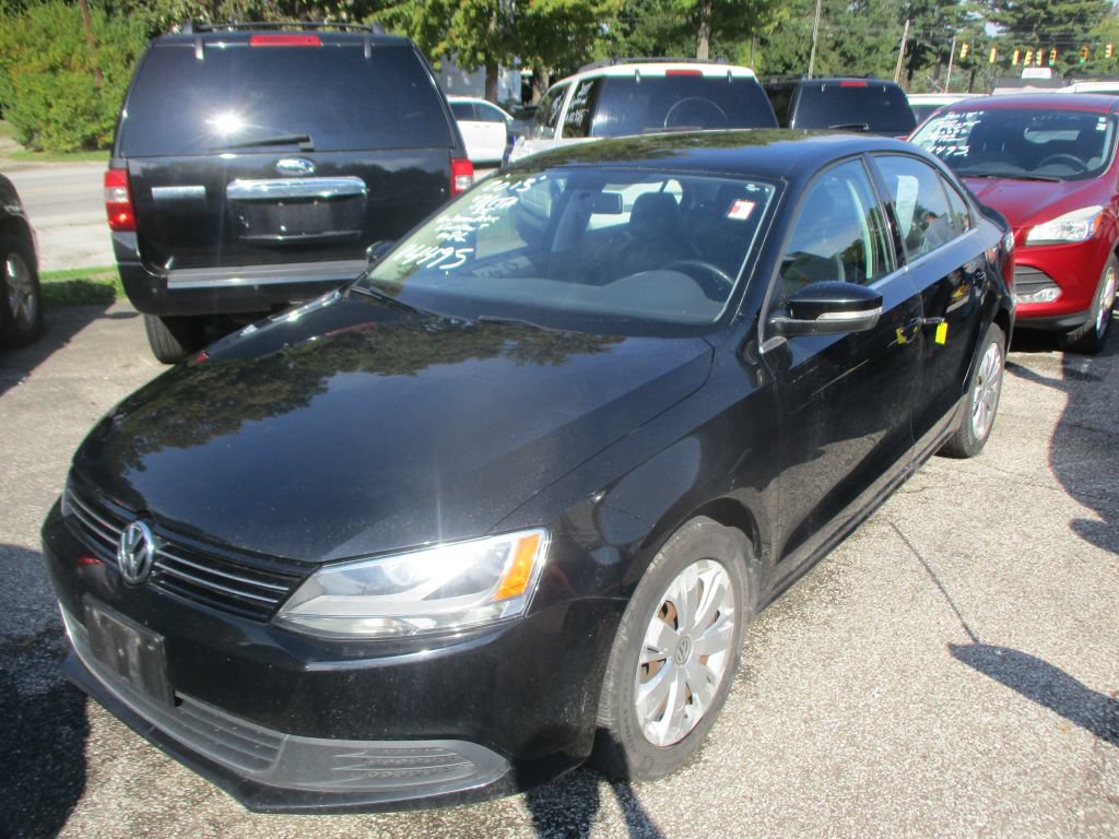 Used 2013 Volkswagen Jetta SE FWD image 1
