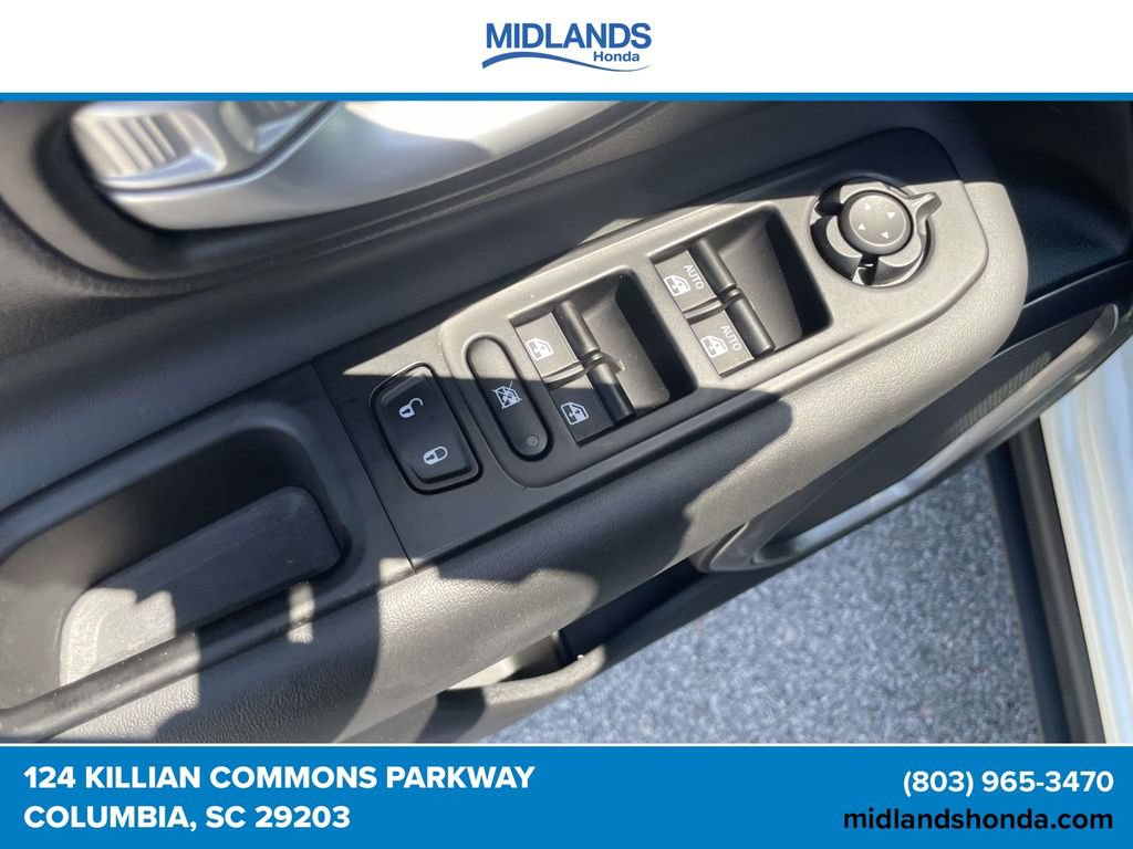 Used 2023 Jeep Renegade Limited AWD/4WD image 16