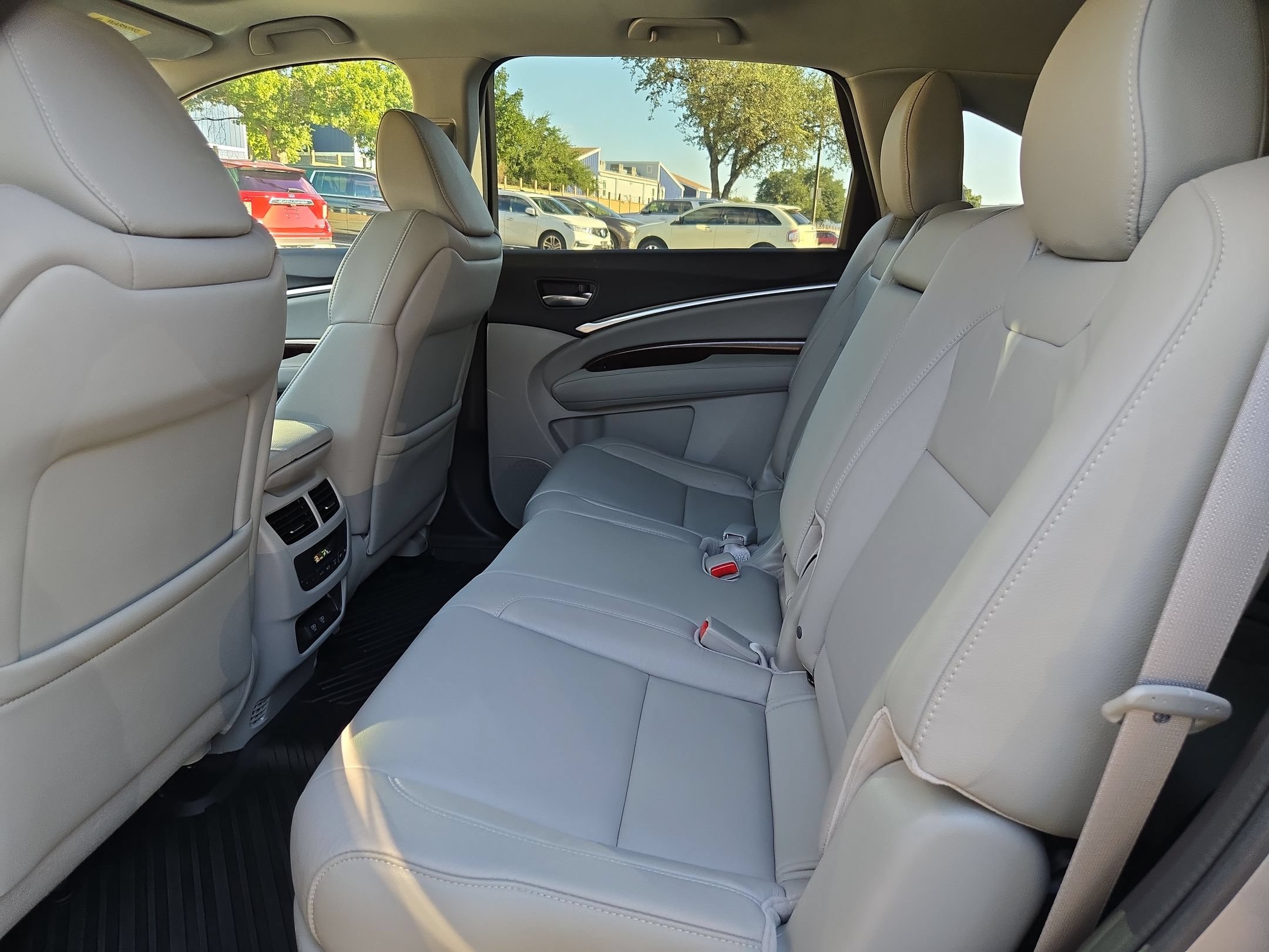 Used 2019 Acura MDX FWD image 14