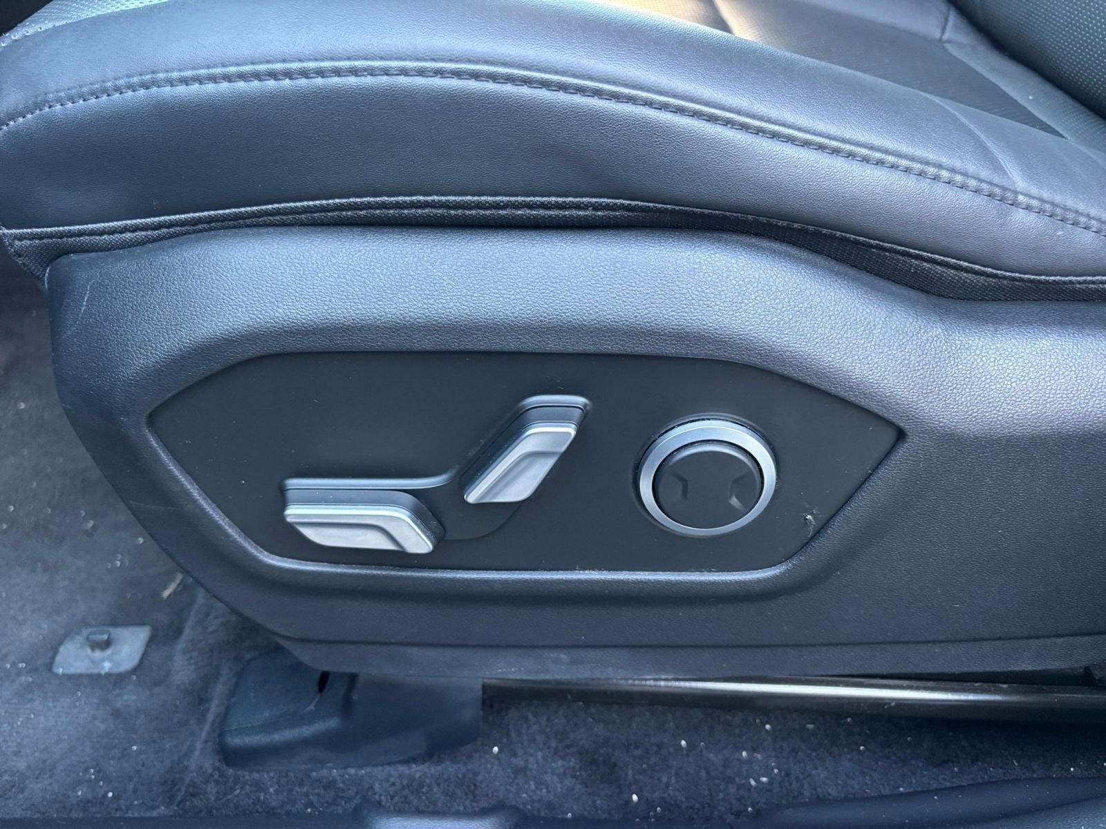 Used 2025 Hyundai Santa Fe SEL image 24