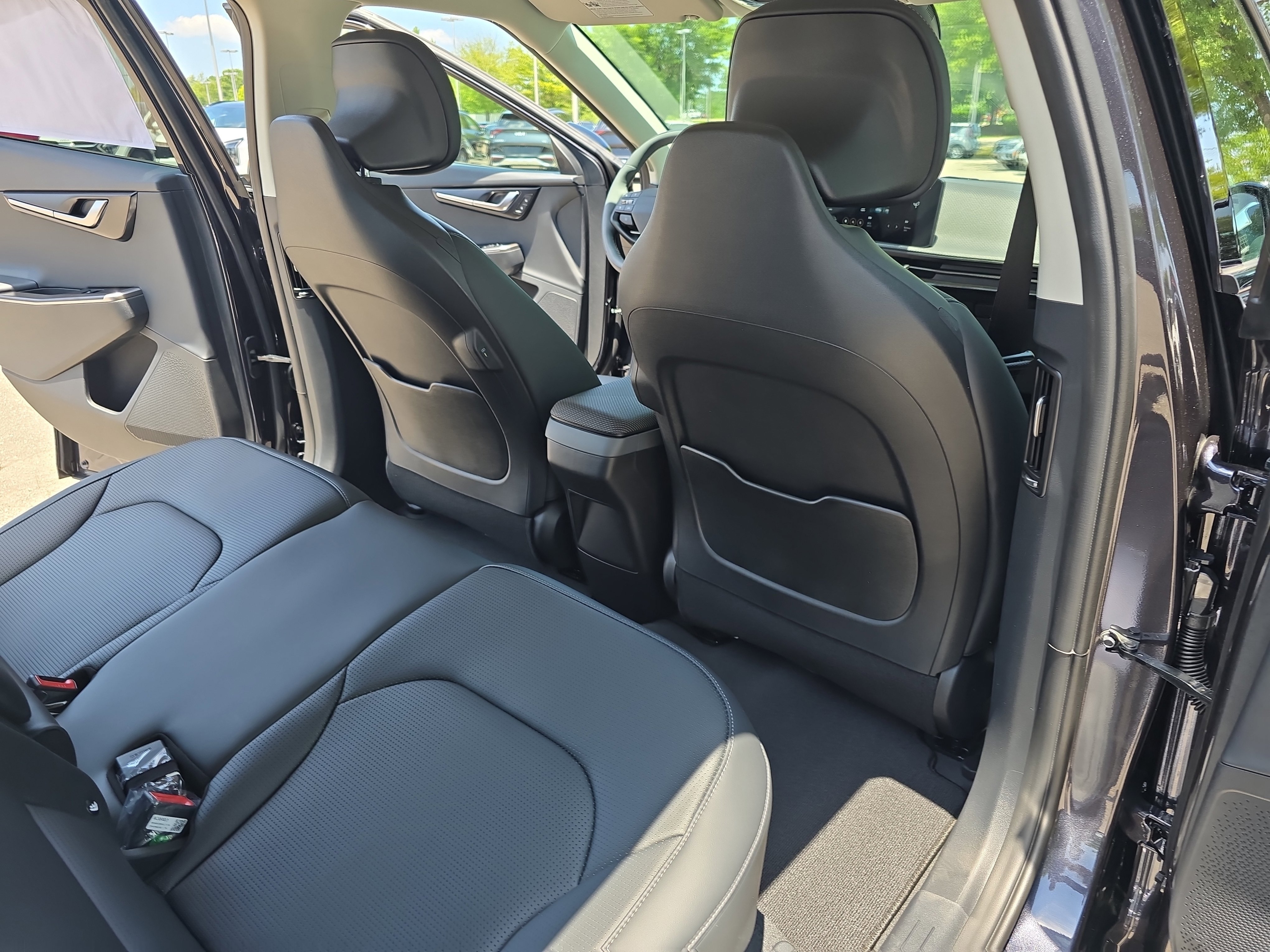 New 2025 Kia EV6 Wind image 11