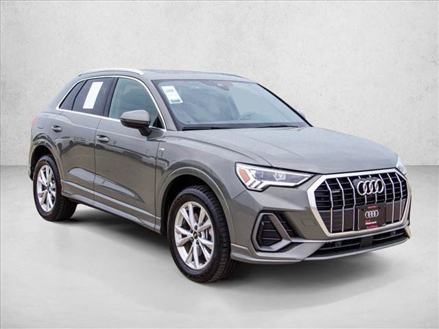 Certified 2022 Audi Q3 2.0T Premium Plus AWD/4WD video 3