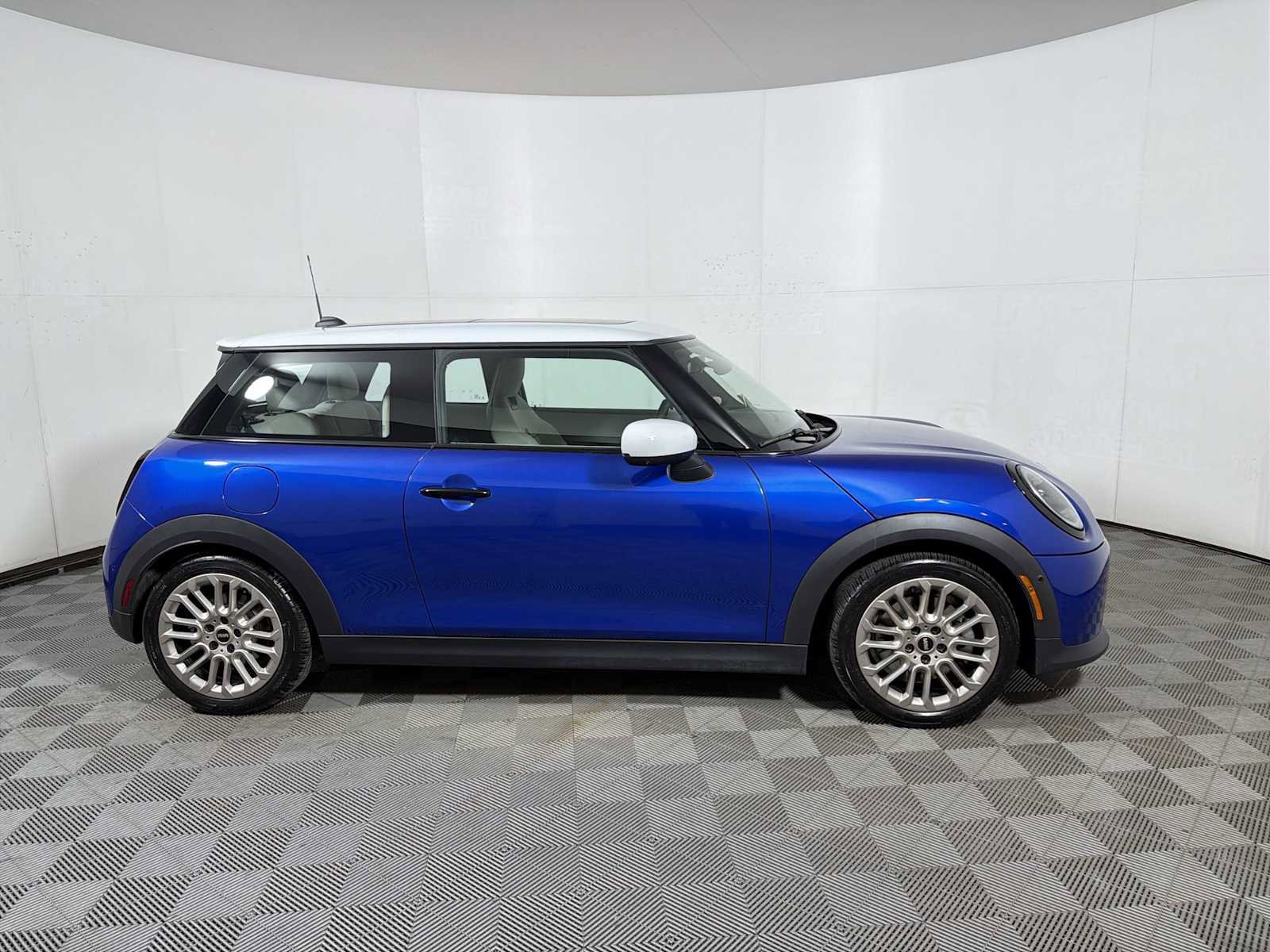 Certified 2025 MINI Cooper S image 7