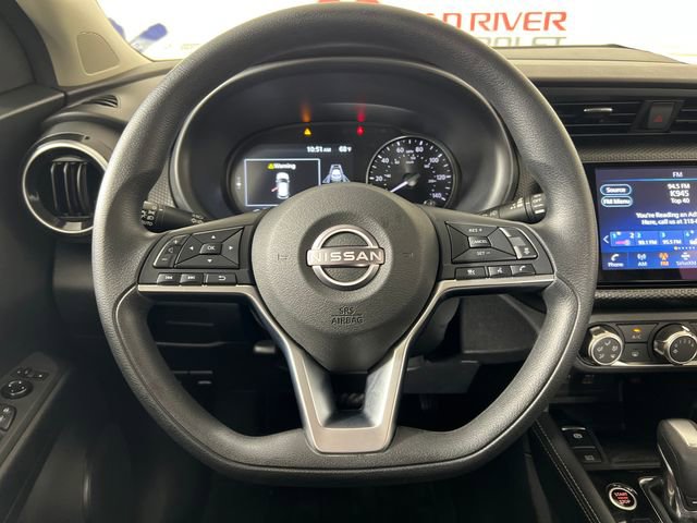 Used 2023 Nissan Kicks SV image 15