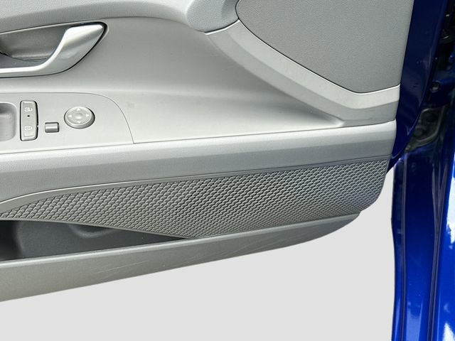 Certified 2025 Hyundai Elantra SEL image 18