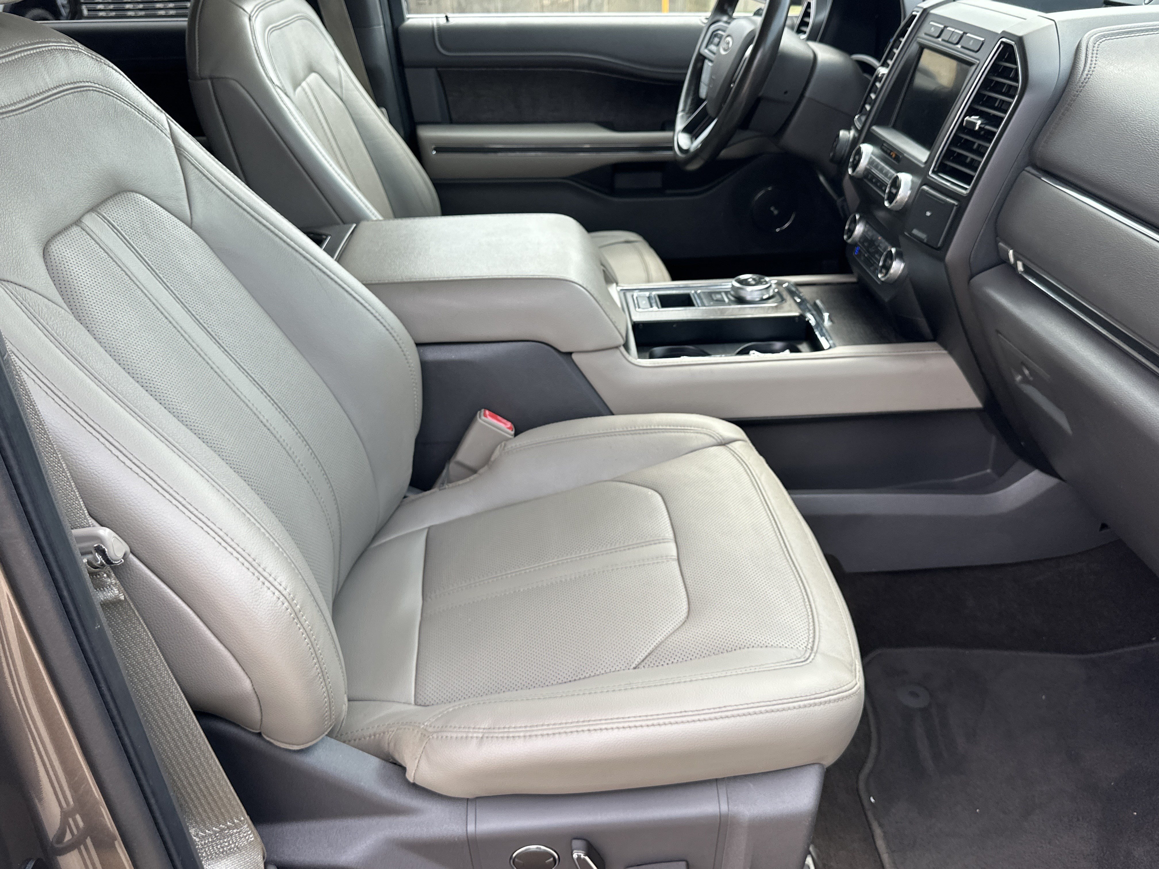 Used 2019 Ford Expedition Limited w/ Equipment Group 301A RWD image 14