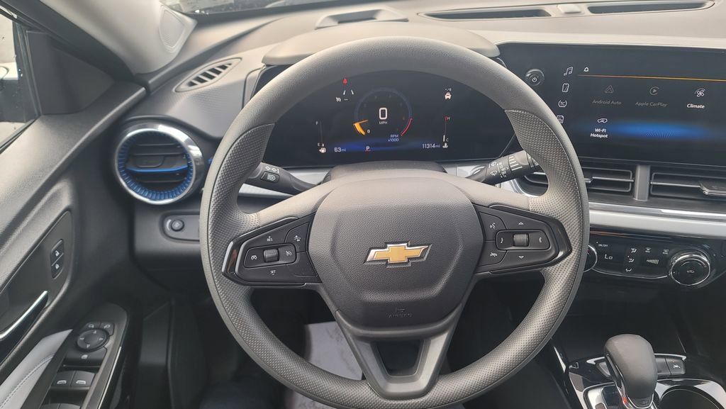 Used 2026 Chevrolet Trax LT FWD image 20