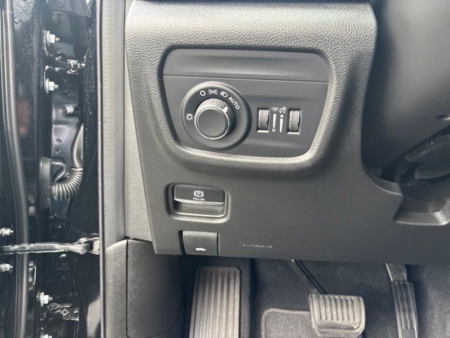 New 2026 Jeep Grand Cherokee Altitude AWD/4WD image 30