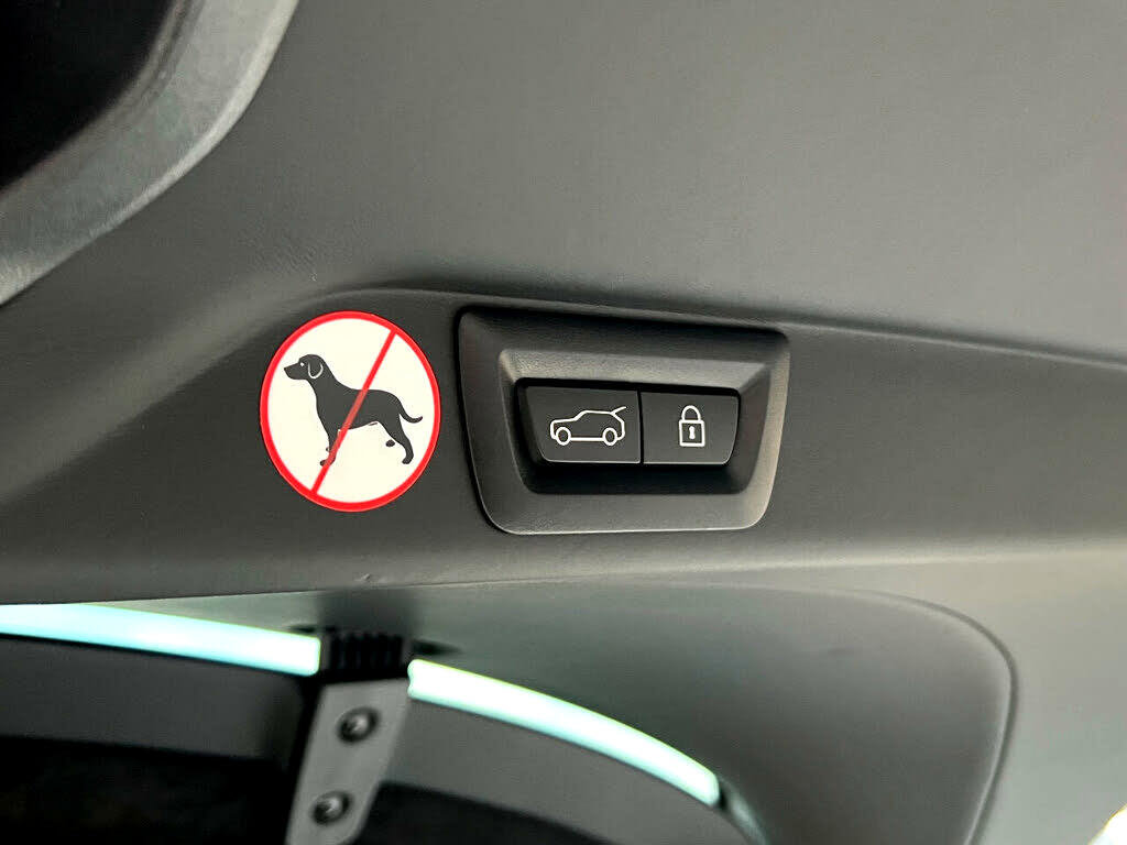 Used 2022 Rolls-Royce Cullinan Black Badge image 14