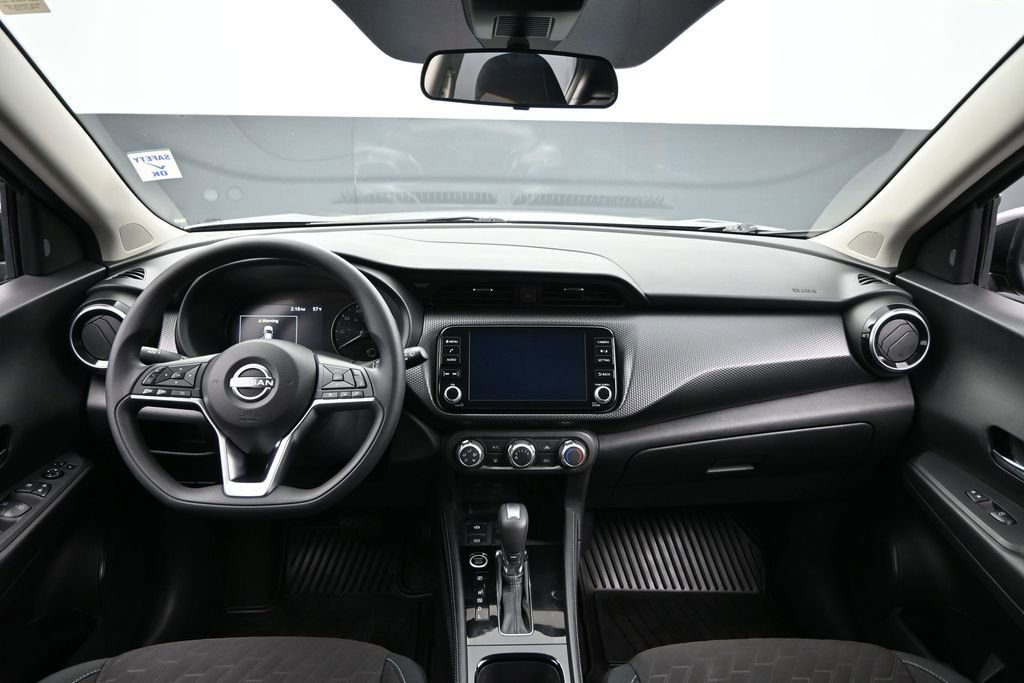 Used 2024 Nissan Kicks SV FWD image 25