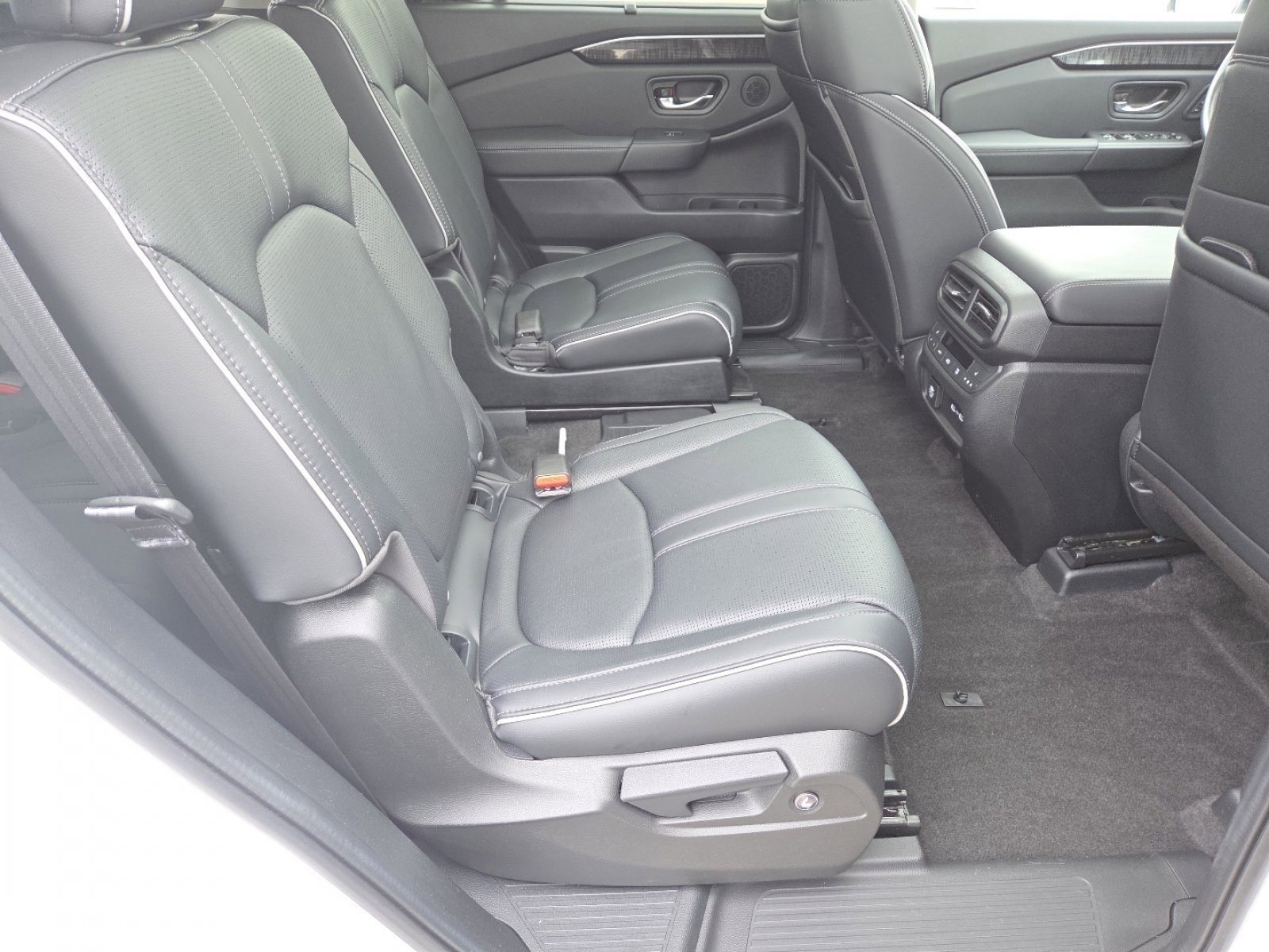 Used 2023 Honda Pilot Elite image 24