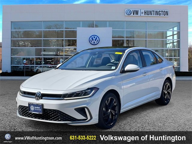 Certified 2025 Volkswagen Jetta SE w/ Sunroof Package image 2