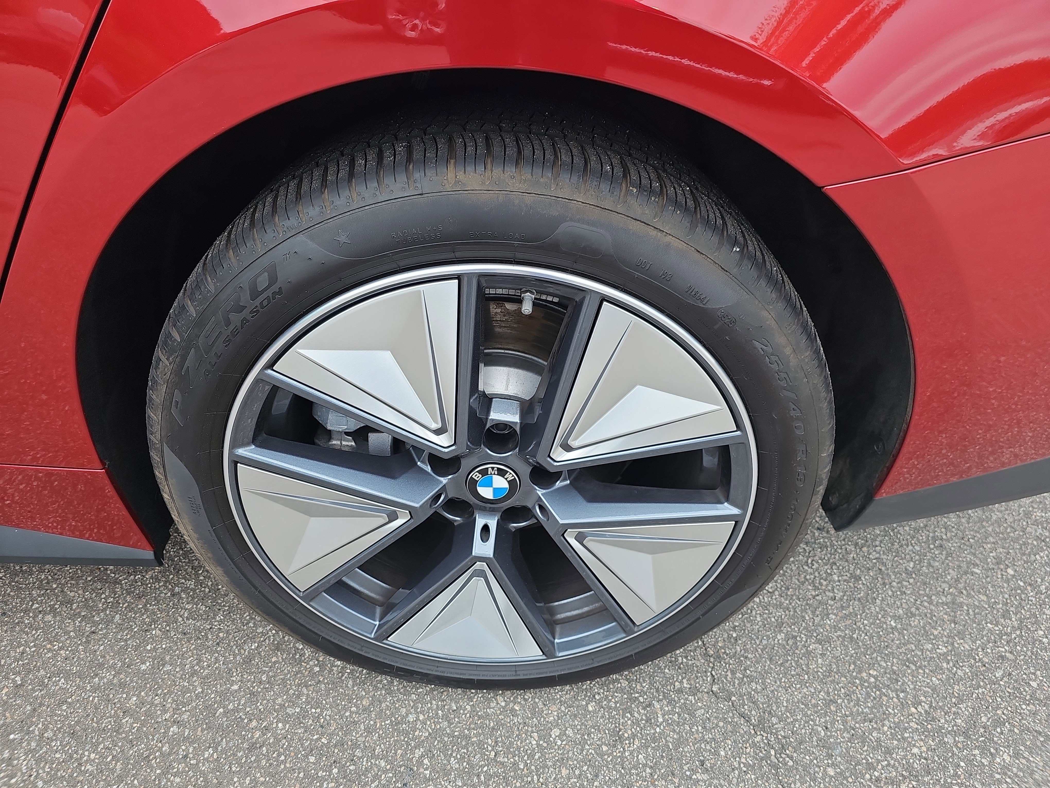 Certified 2025 BMW i4 eDrive40 w/ Premium Package RWD image 36