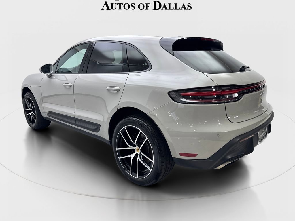 Used 2023 Porsche Macan image 9