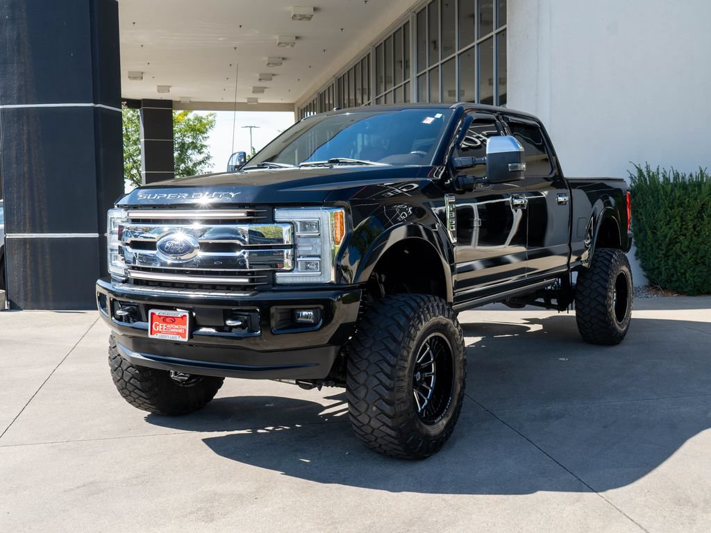 Used 2018 Ford F350 King Ranch w/ King Ranch Ultimate Package AWD/4WD image 3