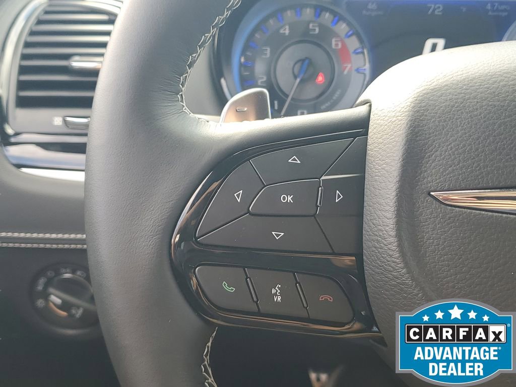 Used 2023 Chrysler 300 C image 34