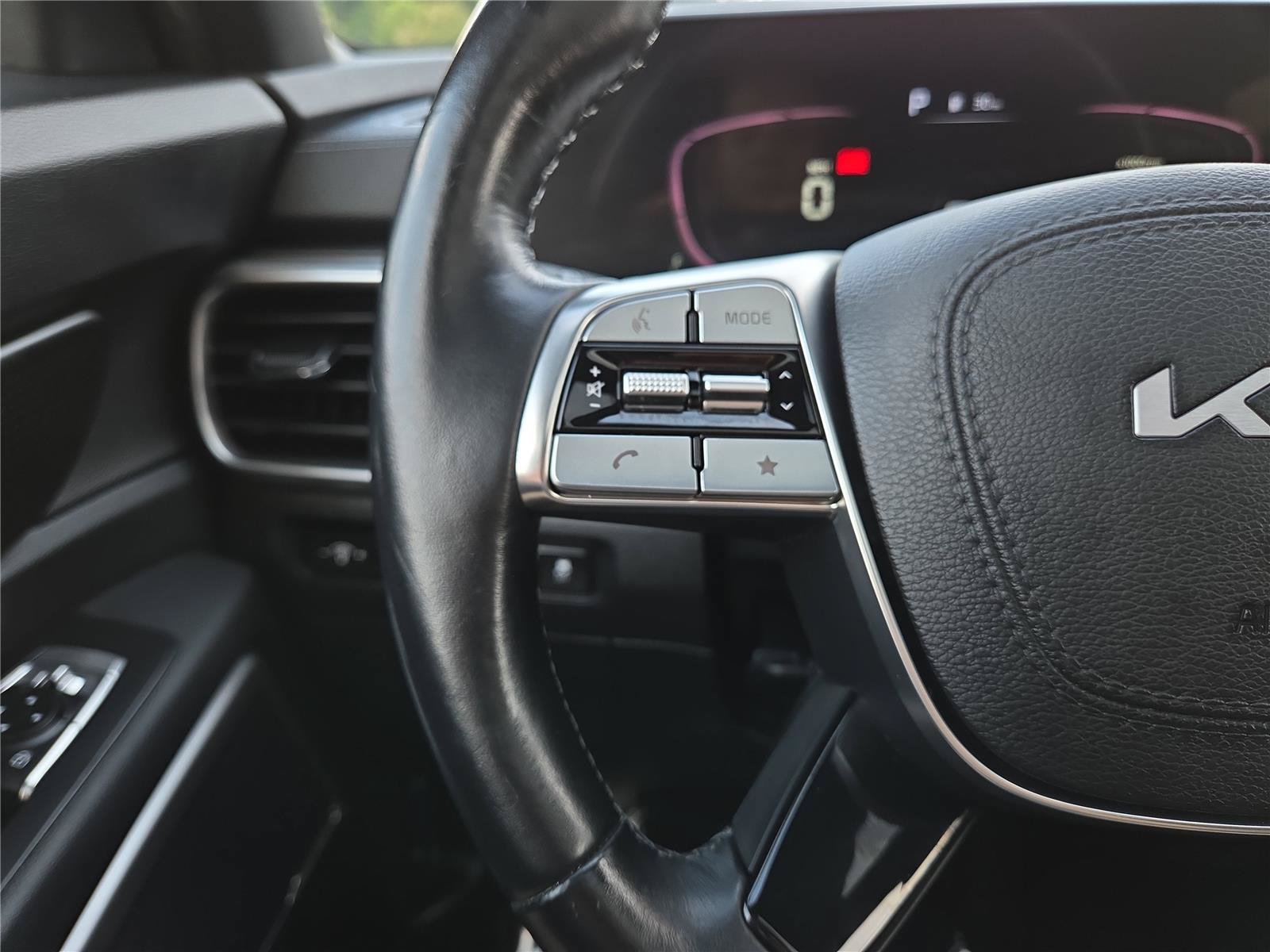 Used 2023 Kia Telluride EX X-Line AWD/4WD image 16