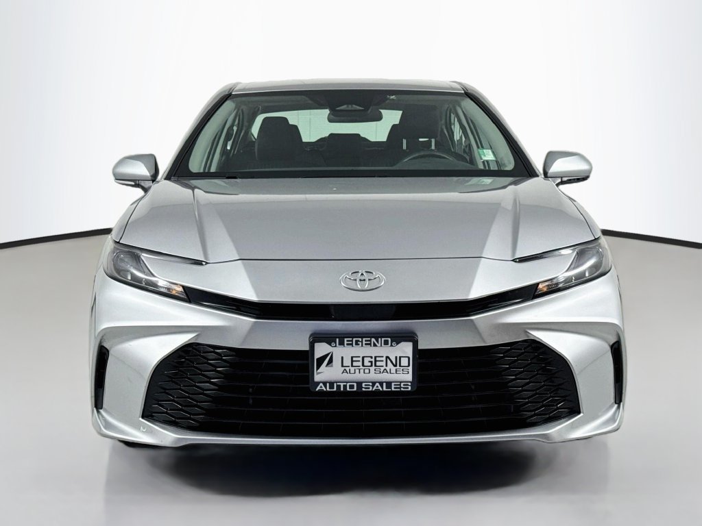 Used 2025 Toyota Camry LE FWD image 3