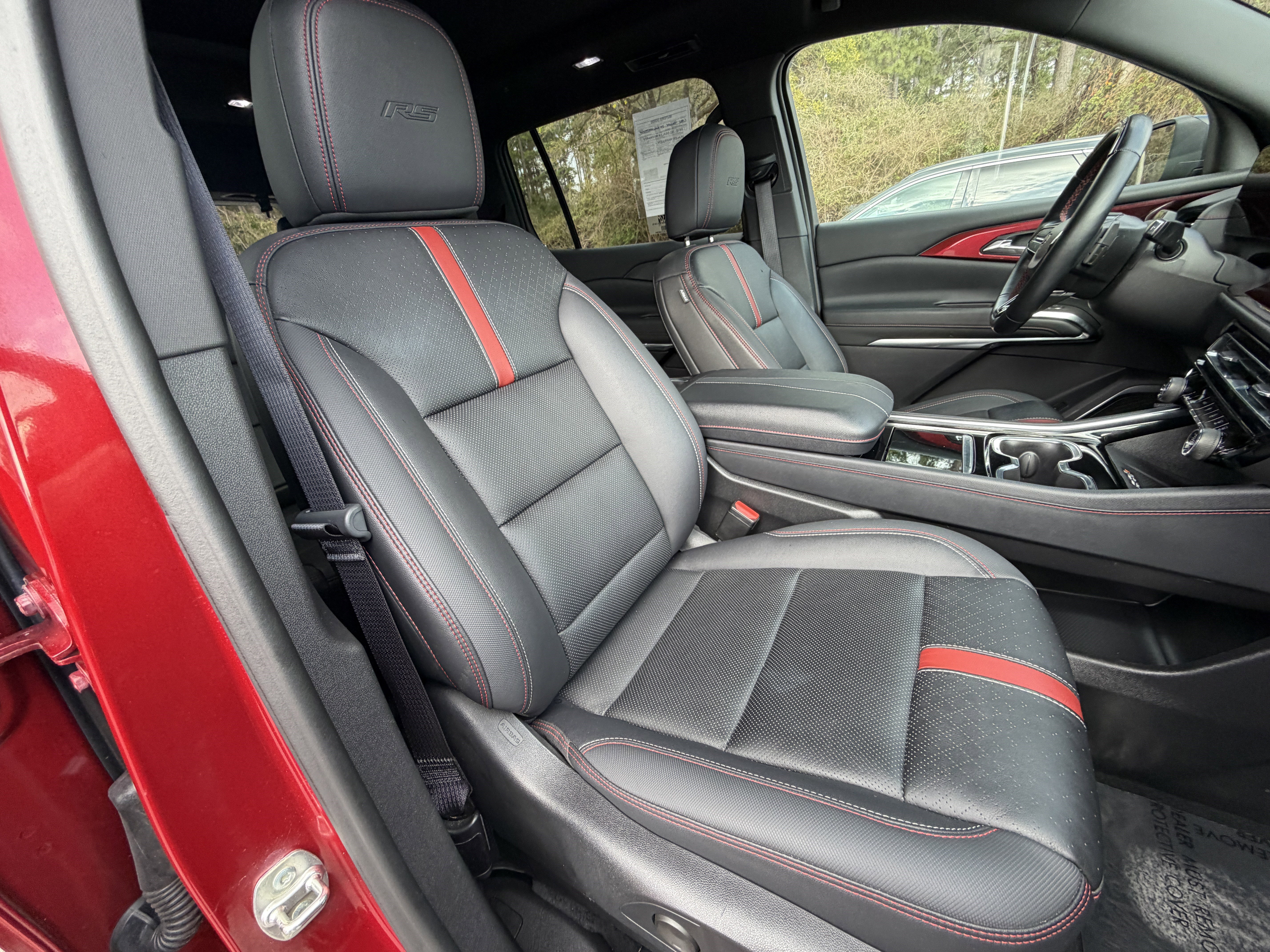 Used 2024 Chevrolet Traverse RS w/ LPO, Floor Liner Package image 21