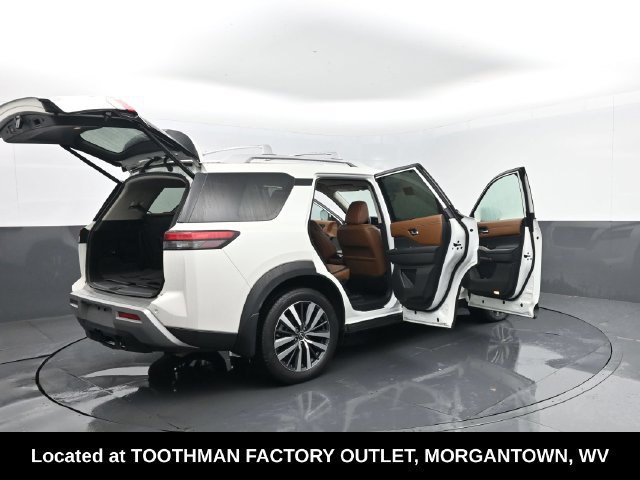 Used 2022 Nissan Pathfinder Platinum w/ Cargo Package AWD/4WD image 35