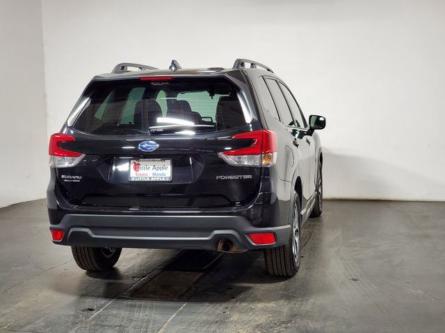 Used 2022 Subaru Forester Premium image 30