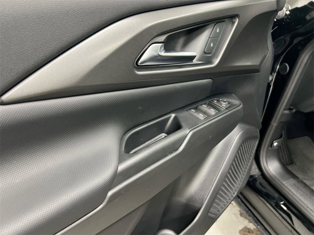 New 2026 Chevrolet Equinox EV LT image 21