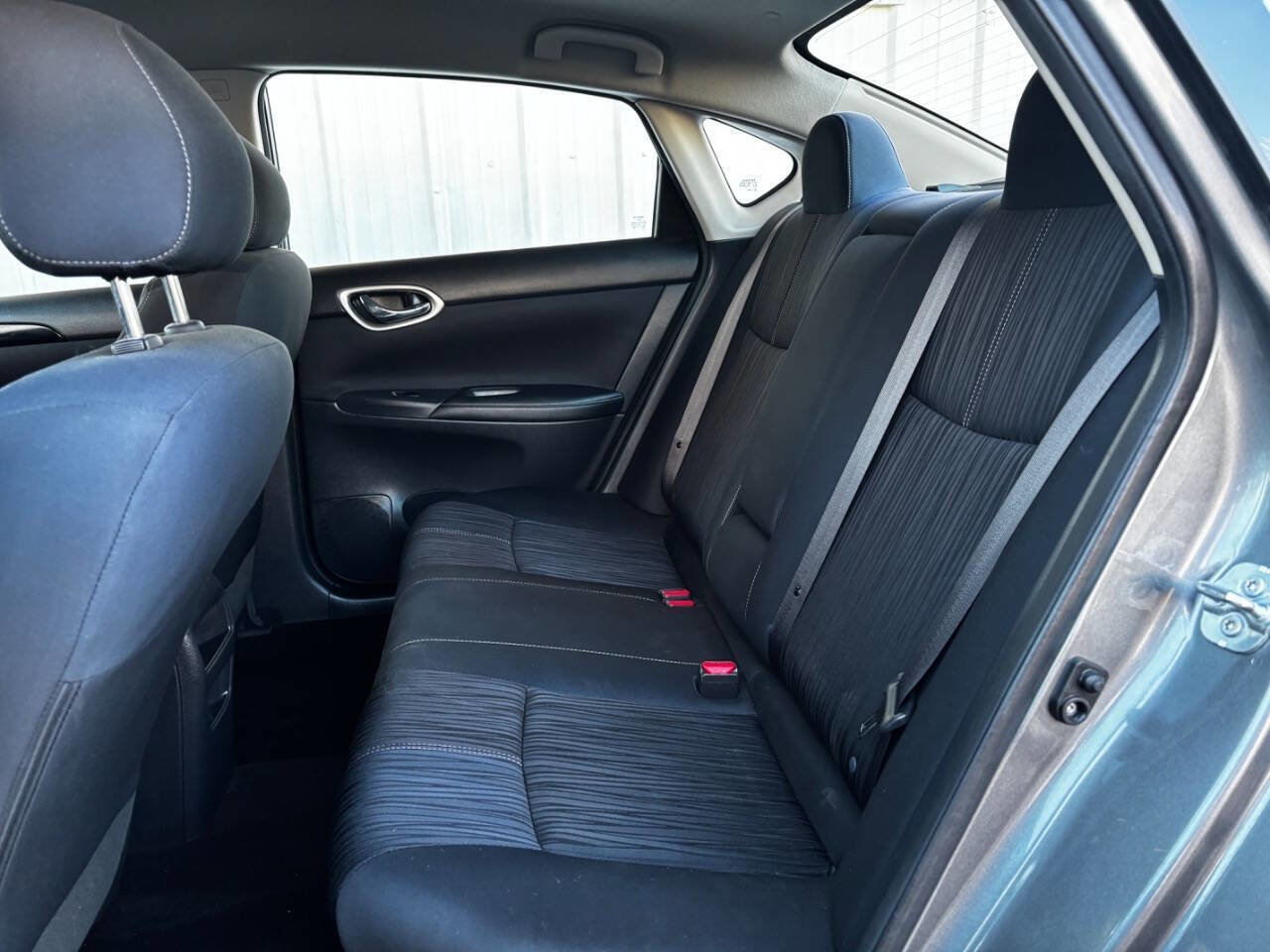 Used 2016 Nissan Sentra SV image 10